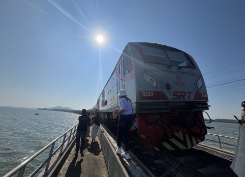 パーサックチョンラシットダム列車